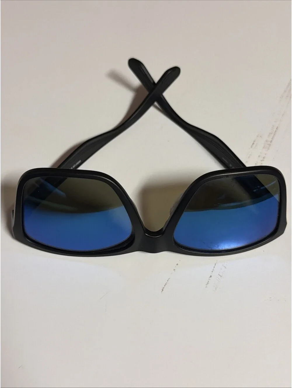 Costa Los Alijos Black Frame Blue Polarized Glasses